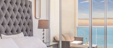 Leilighet, flere senger, balkong, havutsikt (Encantame Towers Velero 602) | 2 soverom, individuelt dekorert, individuelt innredet og sengetøy