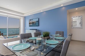 شقة - عدة أسرّة - بشرفة - بمنظر للمحيط (Encantame Towers Velero 1104) | تناول الطعام