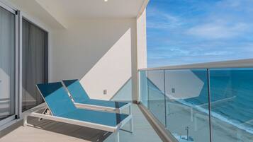Condo, Multiple Beds, Balcony, Ocean View (Encantame Towers Velero 1104) | Terrace/patio