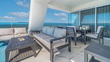 Appartement, Meerdere bedden, balkon, uitzicht op zee (Encantame Towers Viento 1702) | Buiten dineren