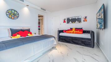 3 bedrooms, individually decorated, individually furnished, bed sheets