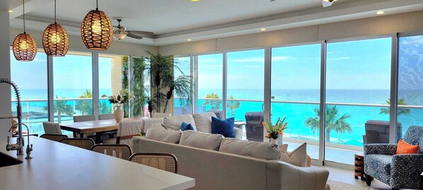 Appart'hôtel, plusieurs lits, balcon, vue océan (Encantame Towers Velero 305) | Intérieur