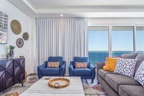 Apartment, Mehrere Betten, Balkon, Meerblick (Encantame Towers Verano 805) | Wohnbereich