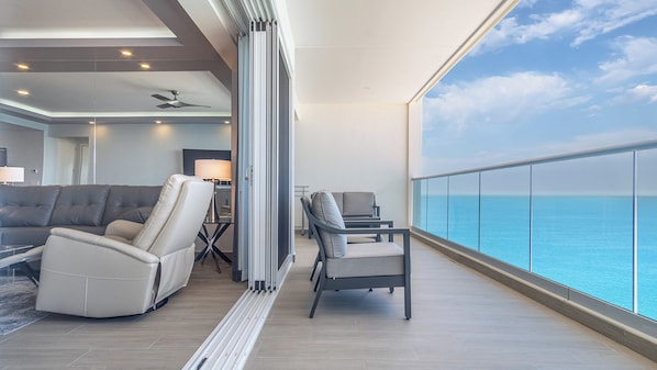 Appartement, meerdere bedden, balkon, uitzicht op oceaan (Encantame Towers Viento 2004) | Kameruitzicht