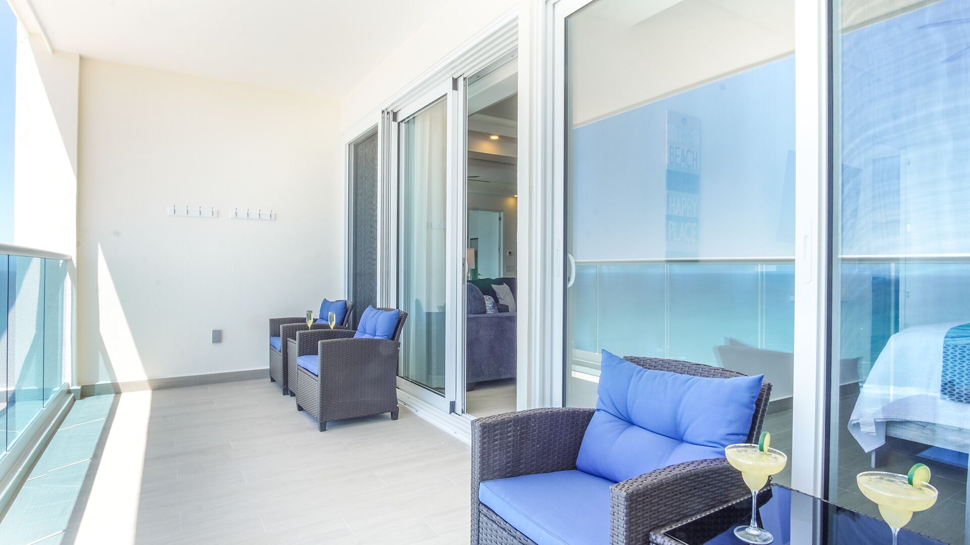 Condo, 1 cama King size y sofá cama, balcón, vista al océano (Encantame Towers Verano 2003) | Terraza o patio