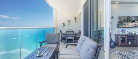 Apartment, Mehrere Betten, Balkon, Meerblick (Encantame Towers Verano 1404) | Ausblick vom Zimmer