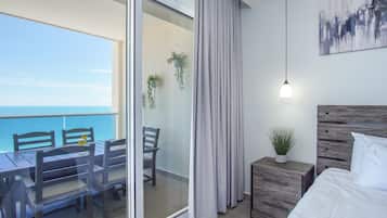 2 bedrooms, individually decorated, individually furnished, bed sheets