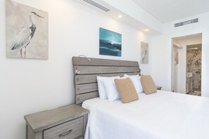 Condo, 1 King Bed with Sofa bed, Balcony, Ocean View (Encantame Towers Velero 1203)