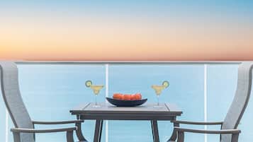 Condo, 1 King Bed with Sofa bed, Balcony, Ocean View (Encantame Towers Velero 1203) | Outdoor dining