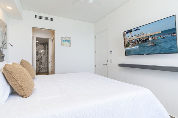 Condo, 1 King Bed with Sofa bed, Balcony, Ocean View (Encantame Towers Velero 1203) | 1 bedroom, individually decorated, individually furnished, bed sheets