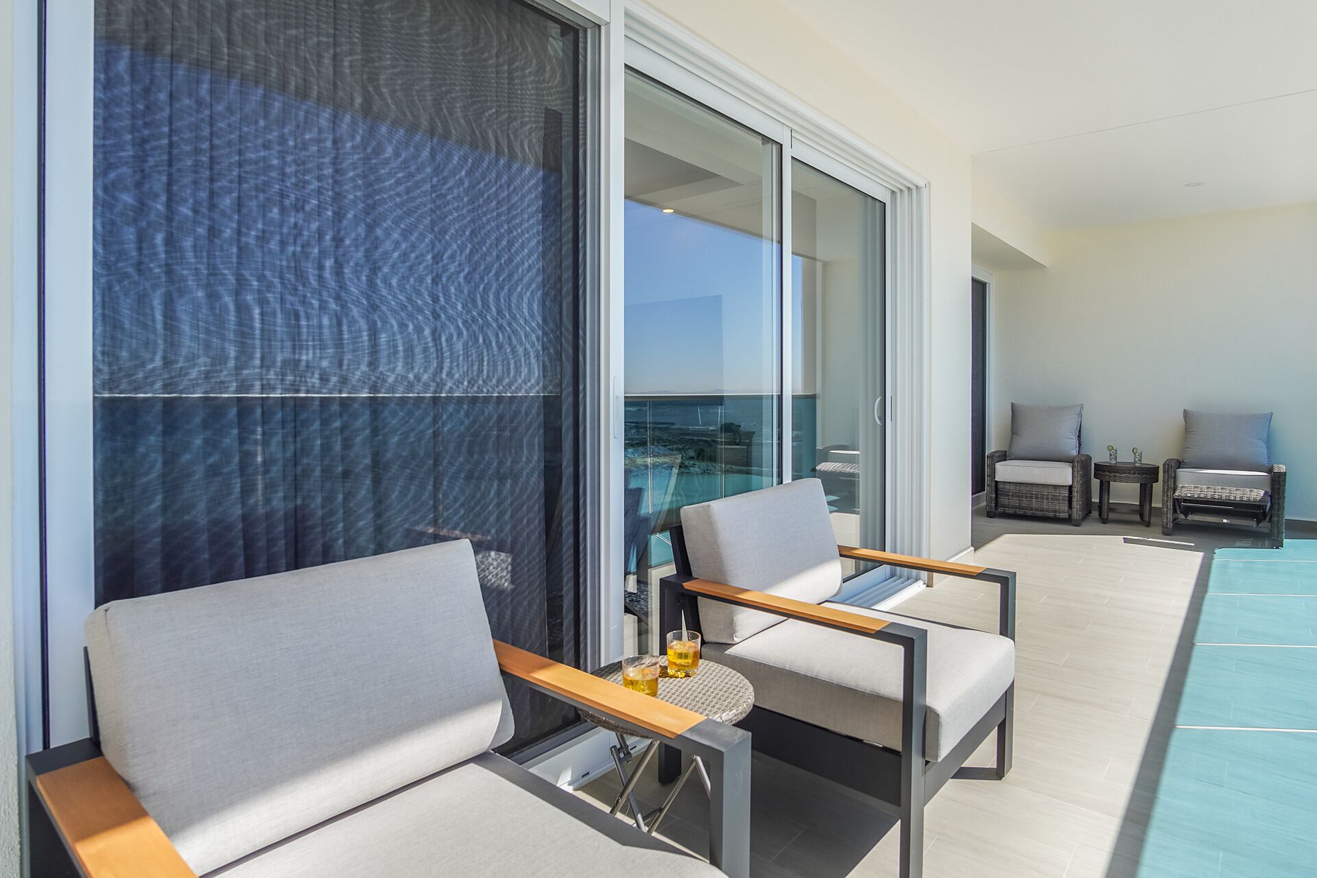 Condo, nhiều giường, ban công, quang cảnh biển (Encantame Towers Verano 804) | Hiên