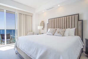 Leilighet, 1 kingsize-seng med sovesofa, balkong, havutsikt (Encantame Towers Velero 903) | 1 soverom, individuelt dekorert, individuelt innredet og sengetøy