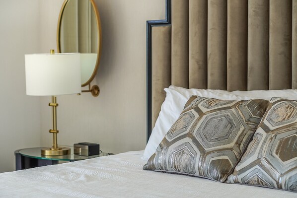 1 bedroom, individually decorated, individually furnished, bed sheets