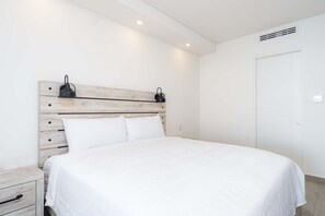 شقة - عدة أسرّة - بشرفة - بمنظر للمحيط (Encantame Towers Velero 701) | 3 عدّة غرف نوم وبديكورات فريدة لكل غرفة وطراز فريد لكل وحدة