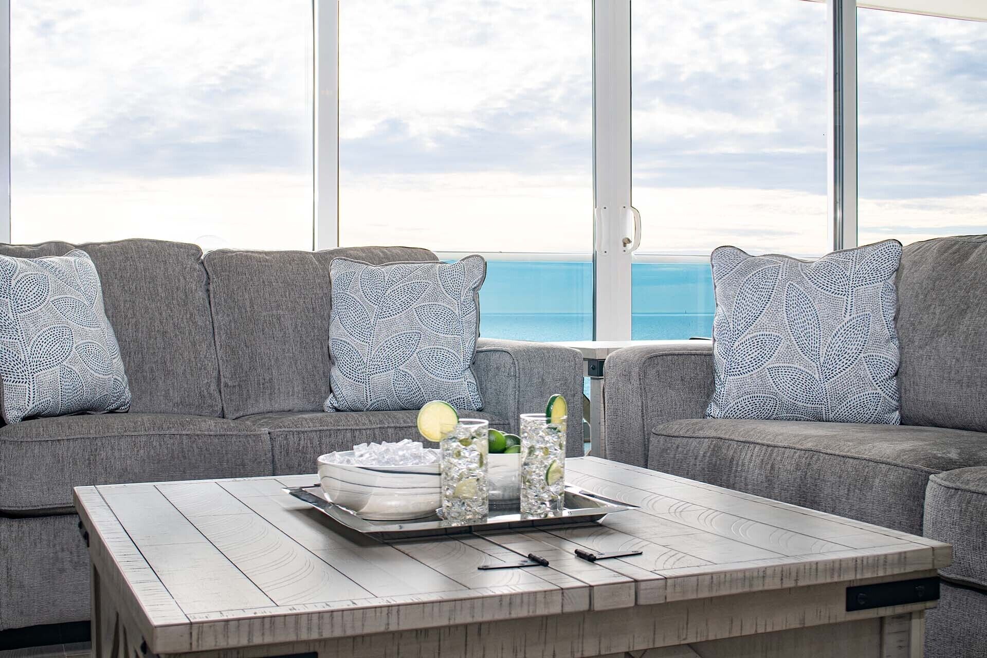 Condo, Multiple Beds, Balcony, Ocean View (Encantame Towers Velero 701) | Interior