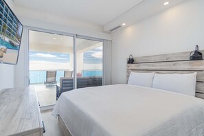 Bloc d'apartaments, diversos llits, balcó, vistes a l'oceà (Encantame Towers Velero 701) | 3 dormitoris, decoració individual, mobiliari individual i roba de llit 