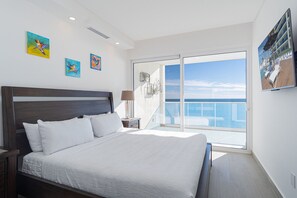 Leilighet, flere senger, balkong, havutsikt (Encantame Towers Velero 702) | 2 soverom, individuelt dekorert, individuelt innredet og sengetøy