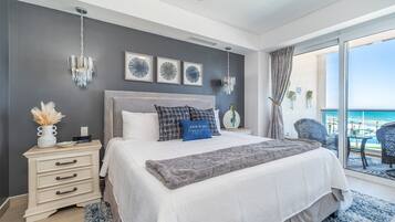 Kondominium, 1 Tempat Tidur King dengan tempat tidur Sofa, balkon (Encantame Towers Verano 403) | 1 kamar tidur dan didekorasi berbeda-beda