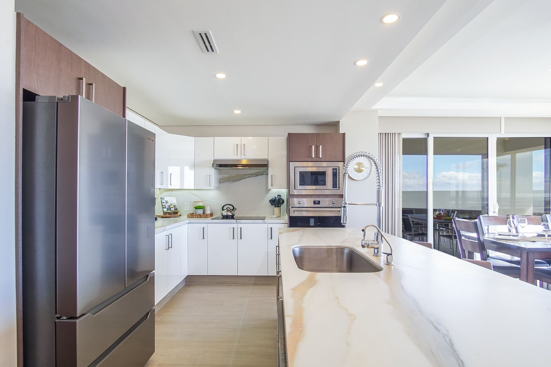 Apartamento, varias camas, balcón, vistas al mar (Encantame Towers Verano 101) | Cocina privada