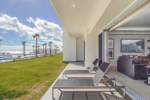 Kondominium, Beberapa Tempat Tidur, balkon, pemandangan samudra (Encantame Towers Verano 101) | Teras/patio