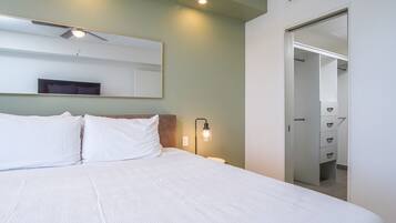 Condo, varias camas, balcón, vista al océano (Encantame Towers Velero 204) | 2 habitaciones, decoración personalizada y muebles diferentes