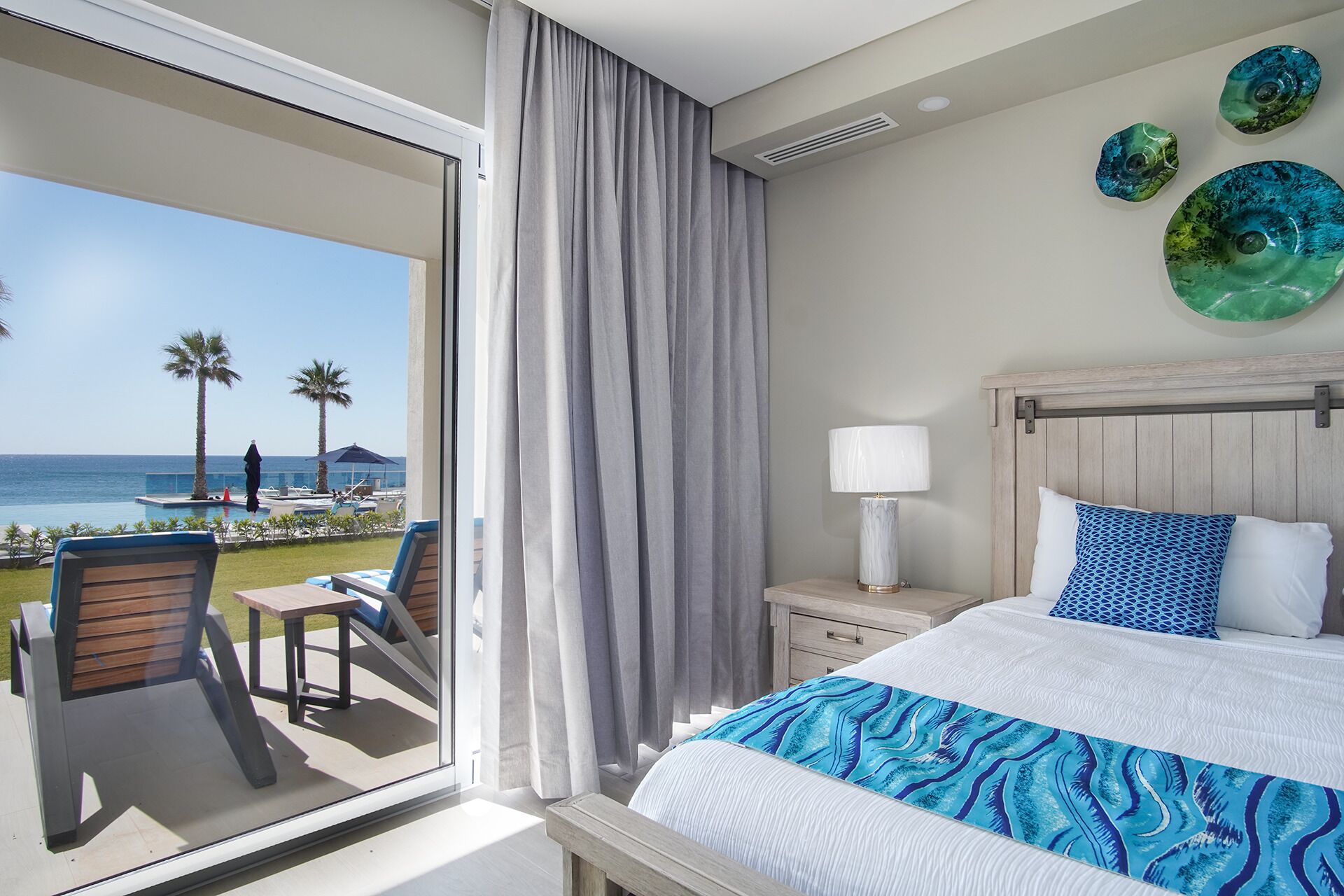 2 habitaciones, decoración personalizada y muebles diferentes 