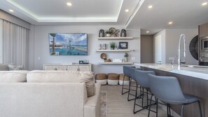Condo, Multiple Beds, Balcony, Ocean View (Encantame Towers Viento 105) | Living area | 42-inch flat-screen TV with digital channels - Encantame Towers Viento 105 (Puerto Peñasco)