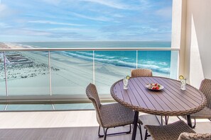 Leilighet, 1 kingsize-seng med sovesofa, balkong, havutsikt (Encantame Towers Verano 1703) | Utendørsservering