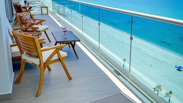 Condo, nhiều giường, ban công, quang cảnh biển (Encantame Towers Velero 1105) | Quang cảnh từ phòng