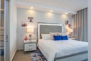 Bloc d'apartaments, diversos llits, balcó, vistes a l'oceà (Encantame Towers Verano 801) | 3 dormitoris, decoració individual i mobiliari individual 