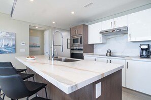 Lägenhet - flera sängar - balkong - havsutsikt (Encantame Towers Velero 705) | Eget kök