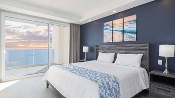 Appart'hôtel, plusieurs lits, balcon, vue océan (Encantame Towers Velero 705) | 2 chambres, décoration personnalisée, ameublement personnalisé
