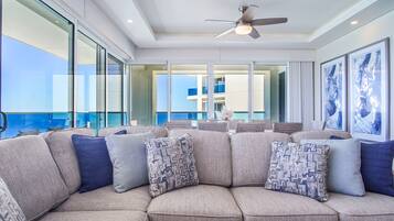 Appart'hÎtel, plusieurs lits, balcon, vue océan (Encantame Towers Verano 1405) | Coin séjour