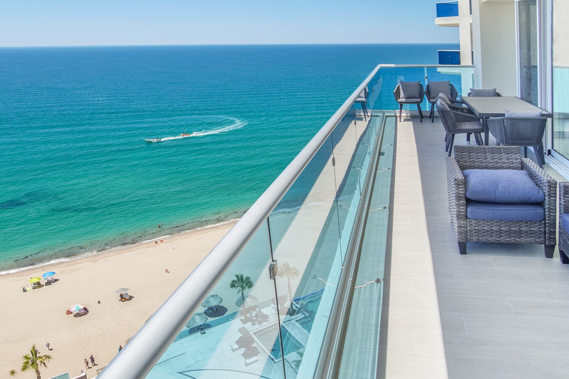 Condo, varias camas, balcón, vista al océano (Encantame Towers Verano 1405) | Vista desde la habitación