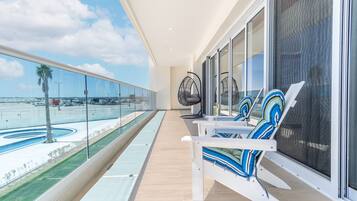 Condo, Multiple Beds, Balcony, Ocean View (Encantame Towers Viento 205) | Terrace/patio