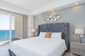 Condo, 1 cama King size y sofá cama, balcón, vista al océano (Encantame Towers Velero 1103) | 1 habitación, decoración personalizada y muebles diferentes 