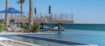 Splash in The New Lazy River and Sleep In Luxury Encantame Velero 1103