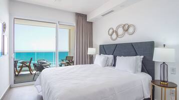 Appart'hÎtel, plusieurs lits, balcon, vue océan (Encantame Towers Verano 1402)