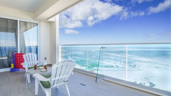 View from room - Beach Sand and Sunshine, Best Paradise Adventure Encantame Verano 1101 (Puerto Peñasco)