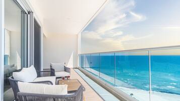 Appart'hÎtel, plusieurs lits, balcon, vue océan (Encantame Towers Viento 1004) | Vue de la chambre