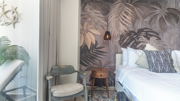 Condo, 1 cama King size y sofá cama, balcón, vista al océano (Encantame Towers Viento 803) | 1 habitación, decoración personalizada y muebles diferentes