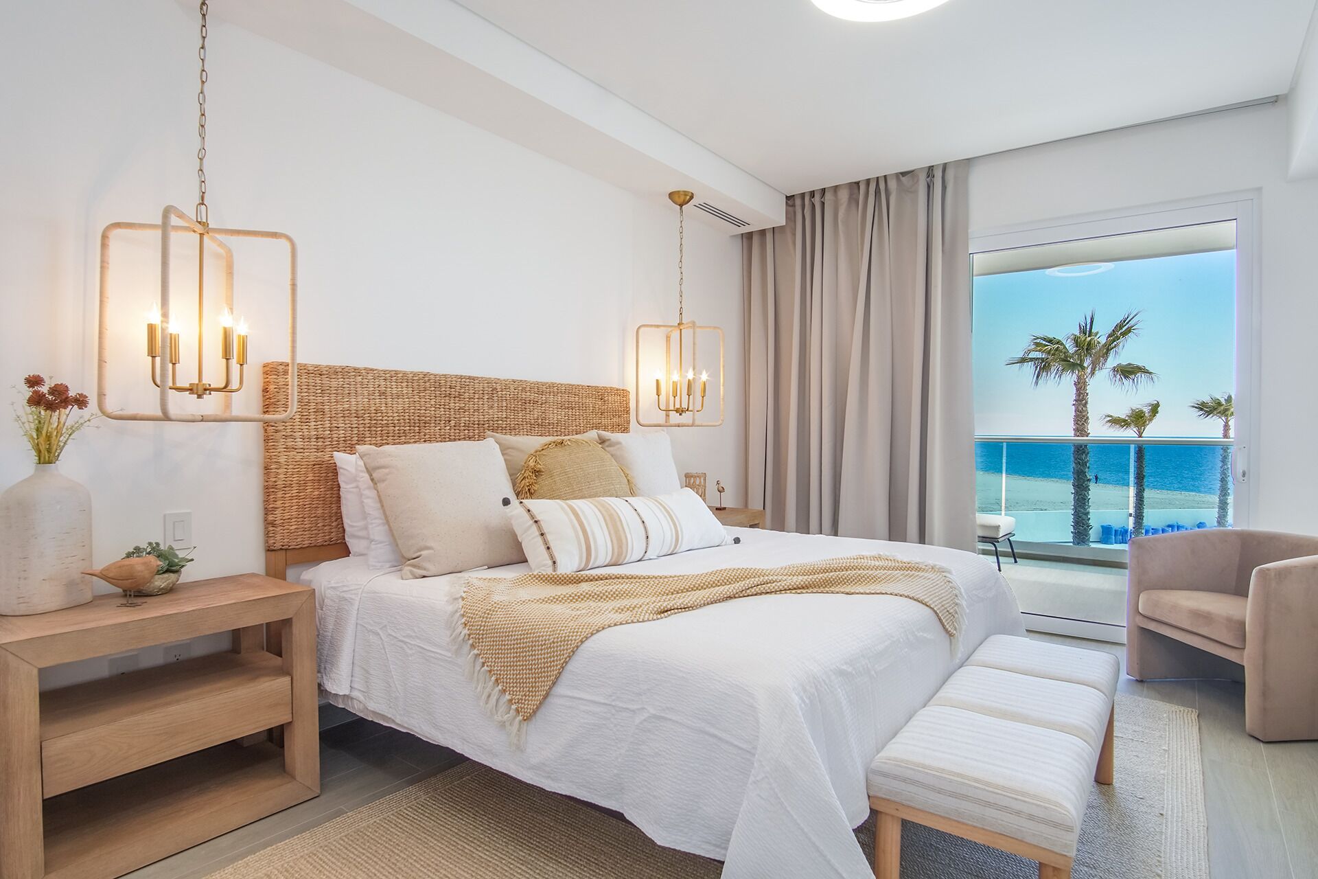 Condo, varias camas, balcón, vista al océano (Encantame Towers Verano 204) | 2 habitaciones, decoración personalizada y muebles diferentes 