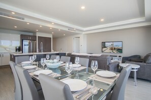 Appartement, meerdere bedden, balkon, uitzicht op oceaan (Encantame Towers Velero 1701) | Interieur