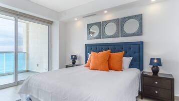 Condo, 1 cama King size y sofá cama, balcón, vista al océano (Encantame Towers Velero 1403) | 1 habitación, decoración personalizada y muebles diferentes