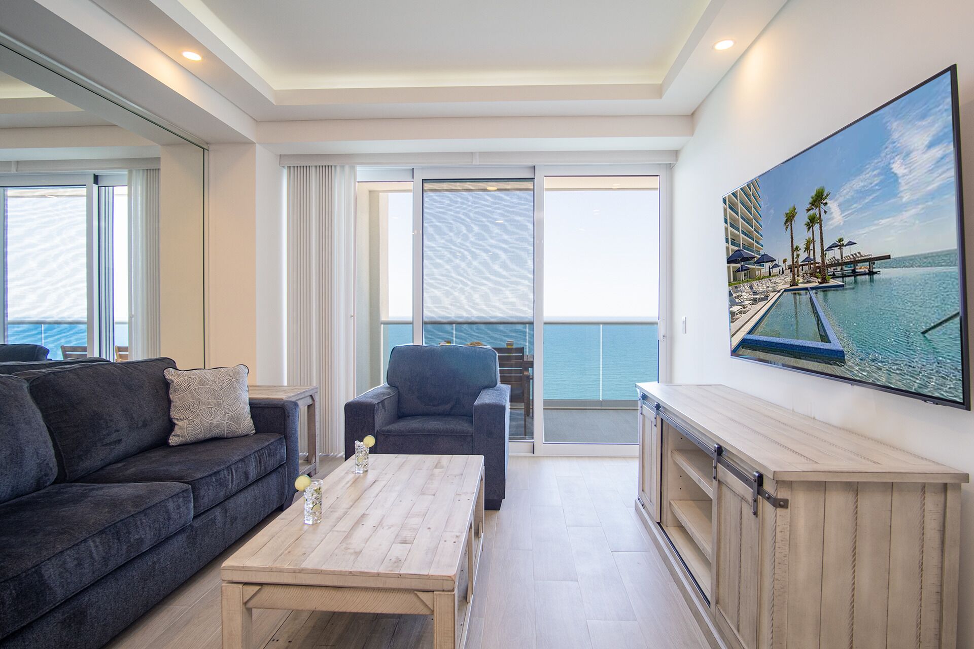 Condo, 1 King Bed with Sofa bed, Balcony, Ocean View (Encantame Towers Velero 2303) | Living area