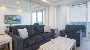 Ảnh chưa phân loại, 4 trong số 33 ảnh, nút