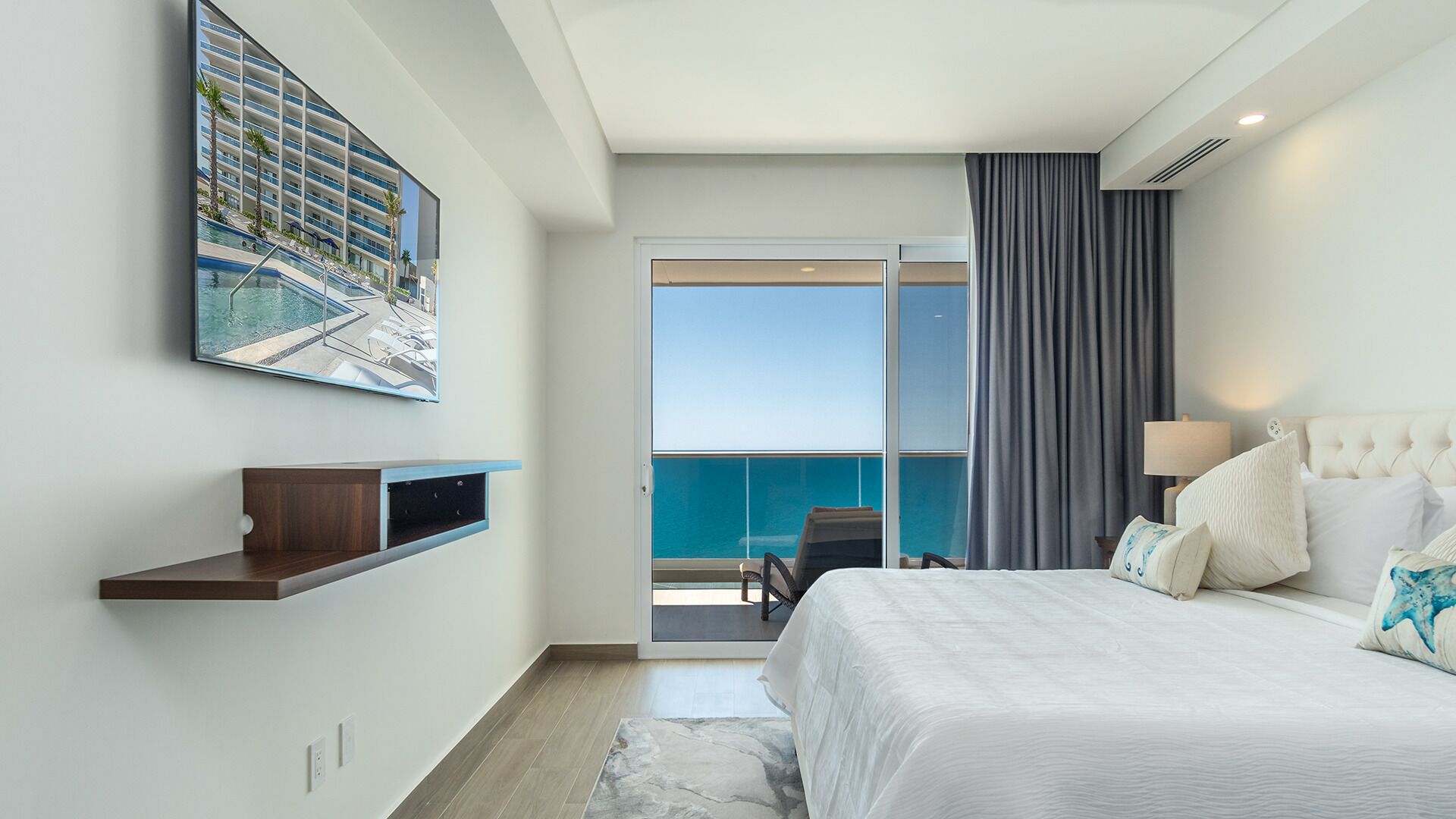 Apartamento, varias camas, balcón, vistas al mar (Encantame Towers Viento 1202) | 2 dormitorios, decoración individual, mobiliario individual