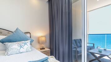 Apartment, Mehrere Betten, Balkon, Meerblick (Encantame Towers Viento 1202) | 2 Schlafzimmer, individuell dekoriert, individuell eingerichtet