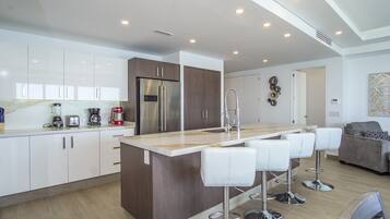 Appartement, meerdere bedden, balkon, uitzicht op oceaan (Encantame Towers Velero 1801) | Interieur