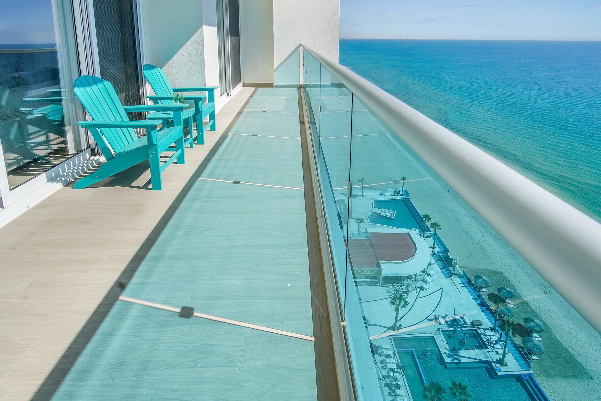 Huoneisto, useita sänkyjä, parveke, valtamerinäköala (Encantame Towers Velero 1801) | Näkymä huoneesta